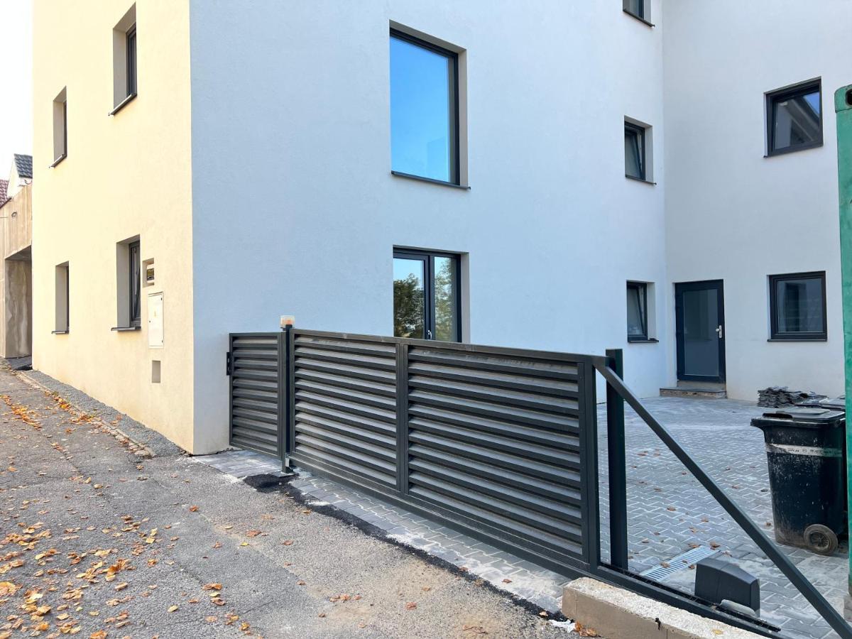 Byt Apartman 74M2 Vyhled Klid Priroda Prague Luaran gambar