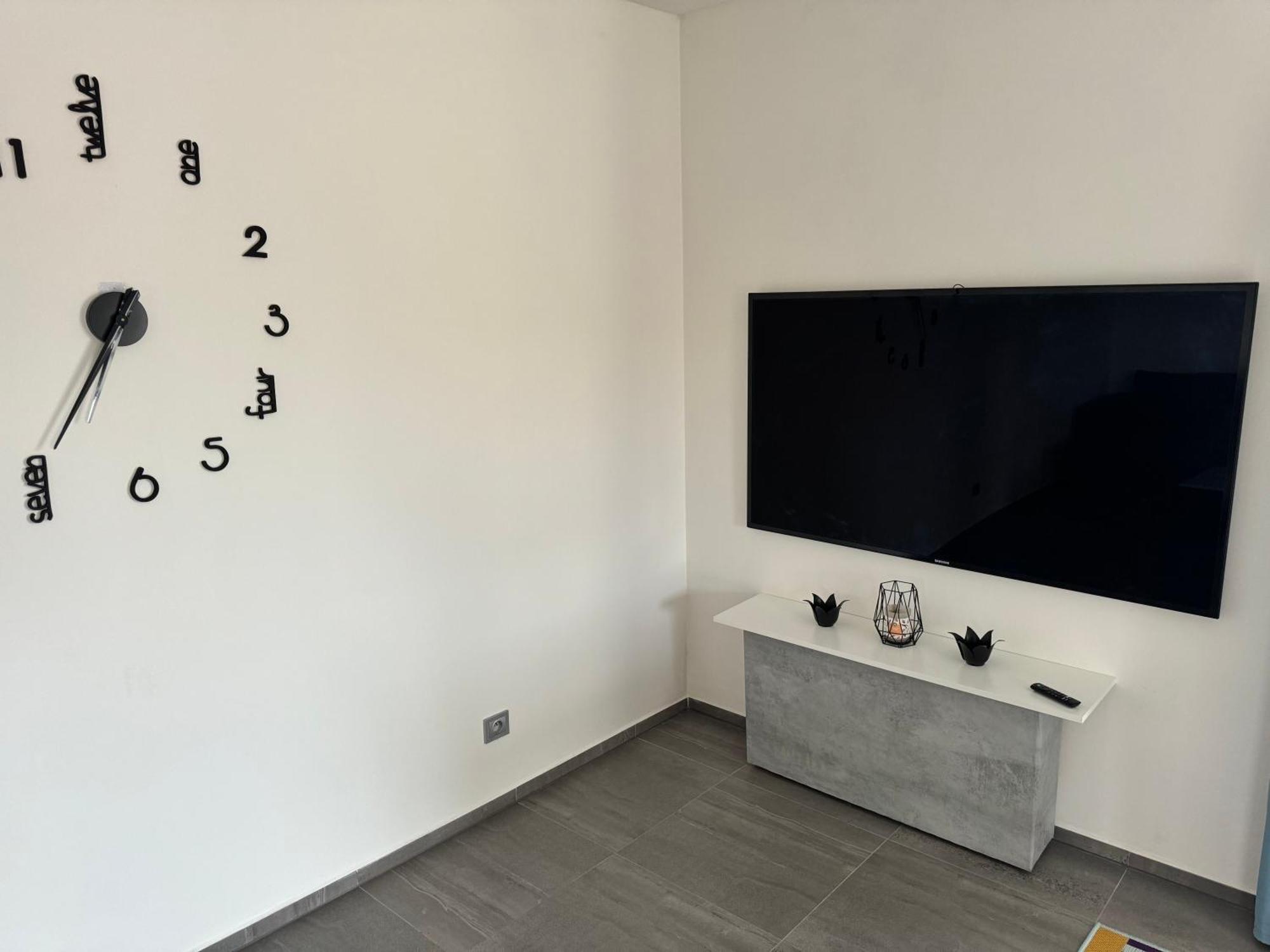 Byt Apartman 74M2 Vyhled Klid Priroda Prague Luaran gambar