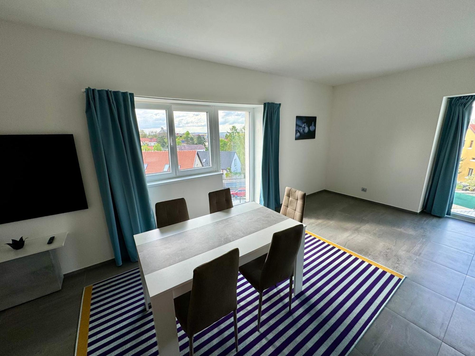 Byt Apartman 74M2 Vyhled Klid Priroda Prague Luaran gambar
