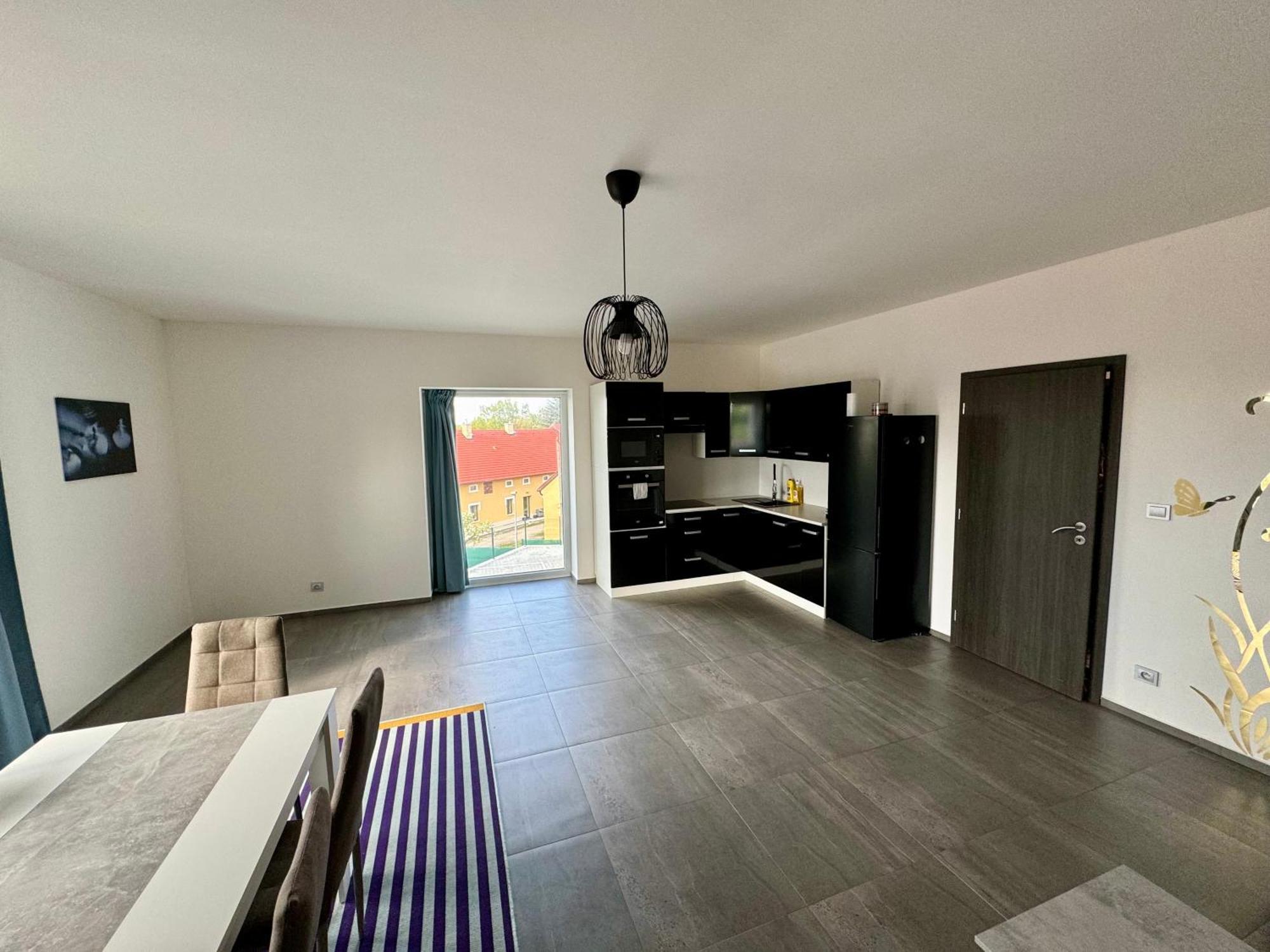 Byt Apartman 74M2 Vyhled Klid Priroda Prague Luaran gambar